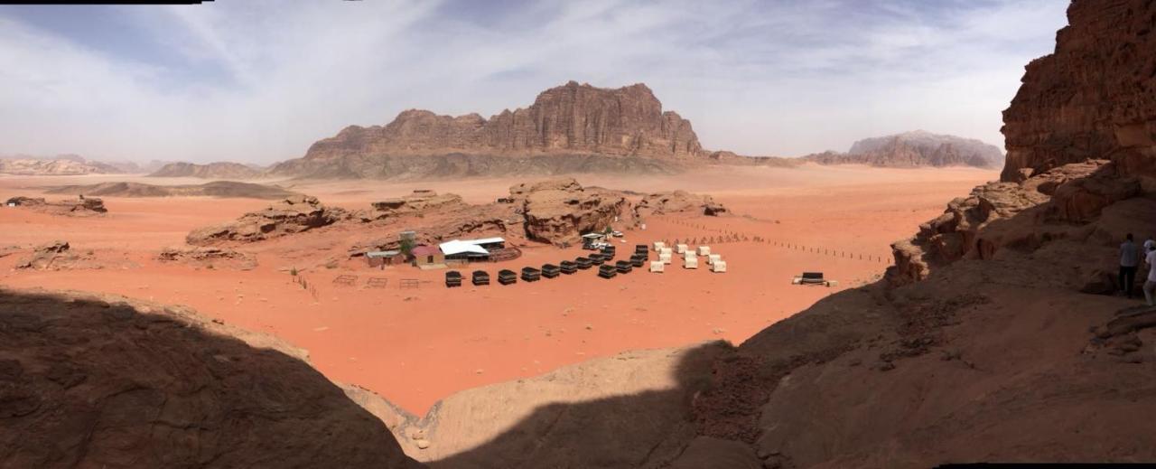 Rainbow Camp Hotel Wadi Rum Buitenkant foto