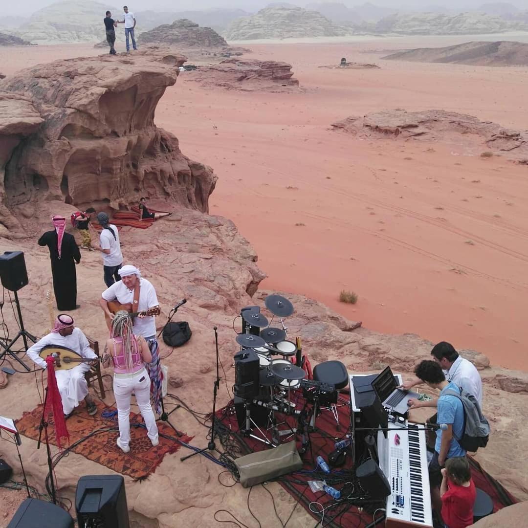 Rainbow Camp Hotel Wadi Rum Buitenkant foto