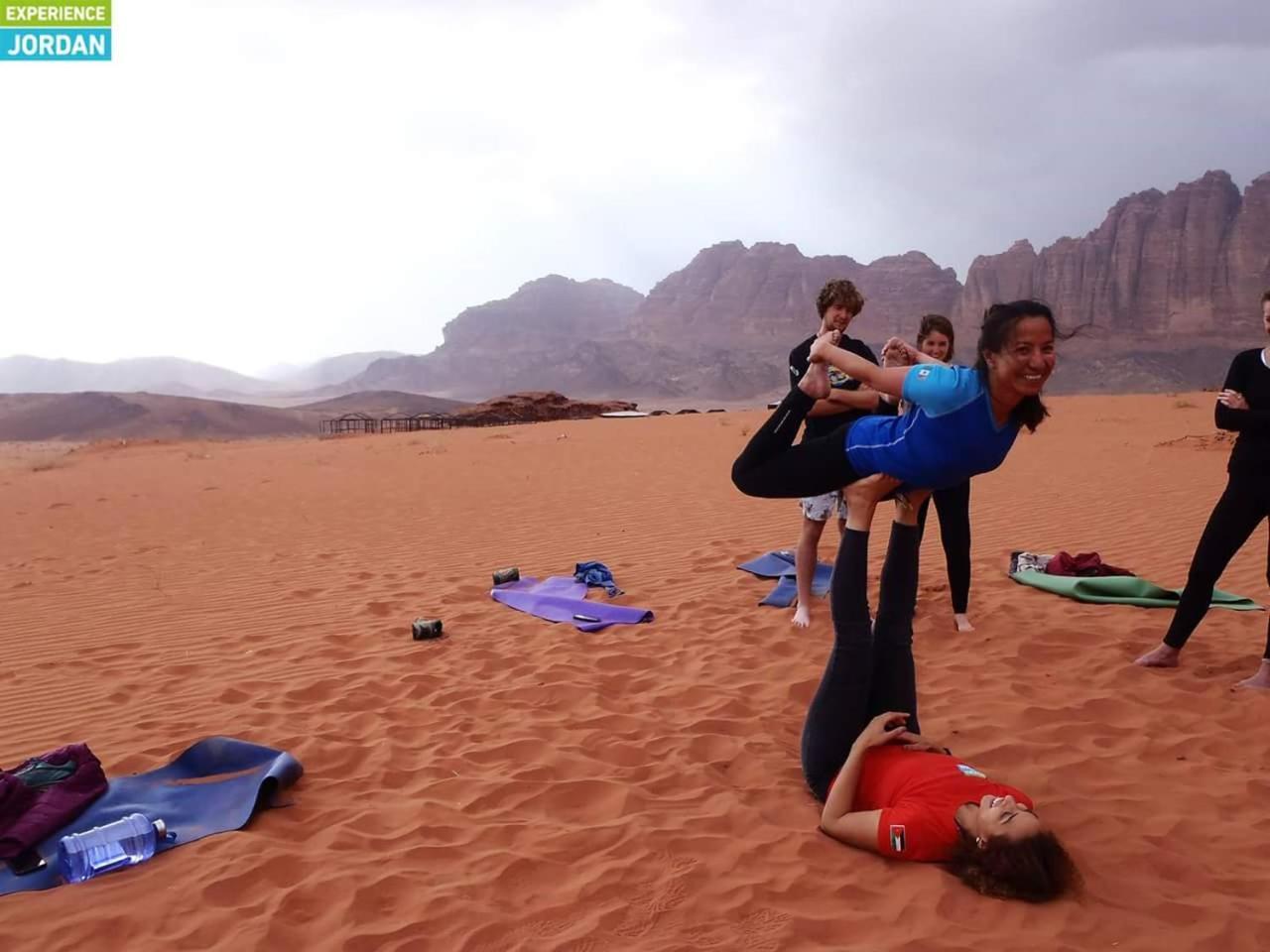 Rainbow Camp Hotel Wadi Rum Buitenkant foto
