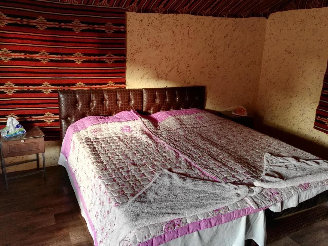 Rainbow Camp Hotel Wadi Rum Buitenkant foto