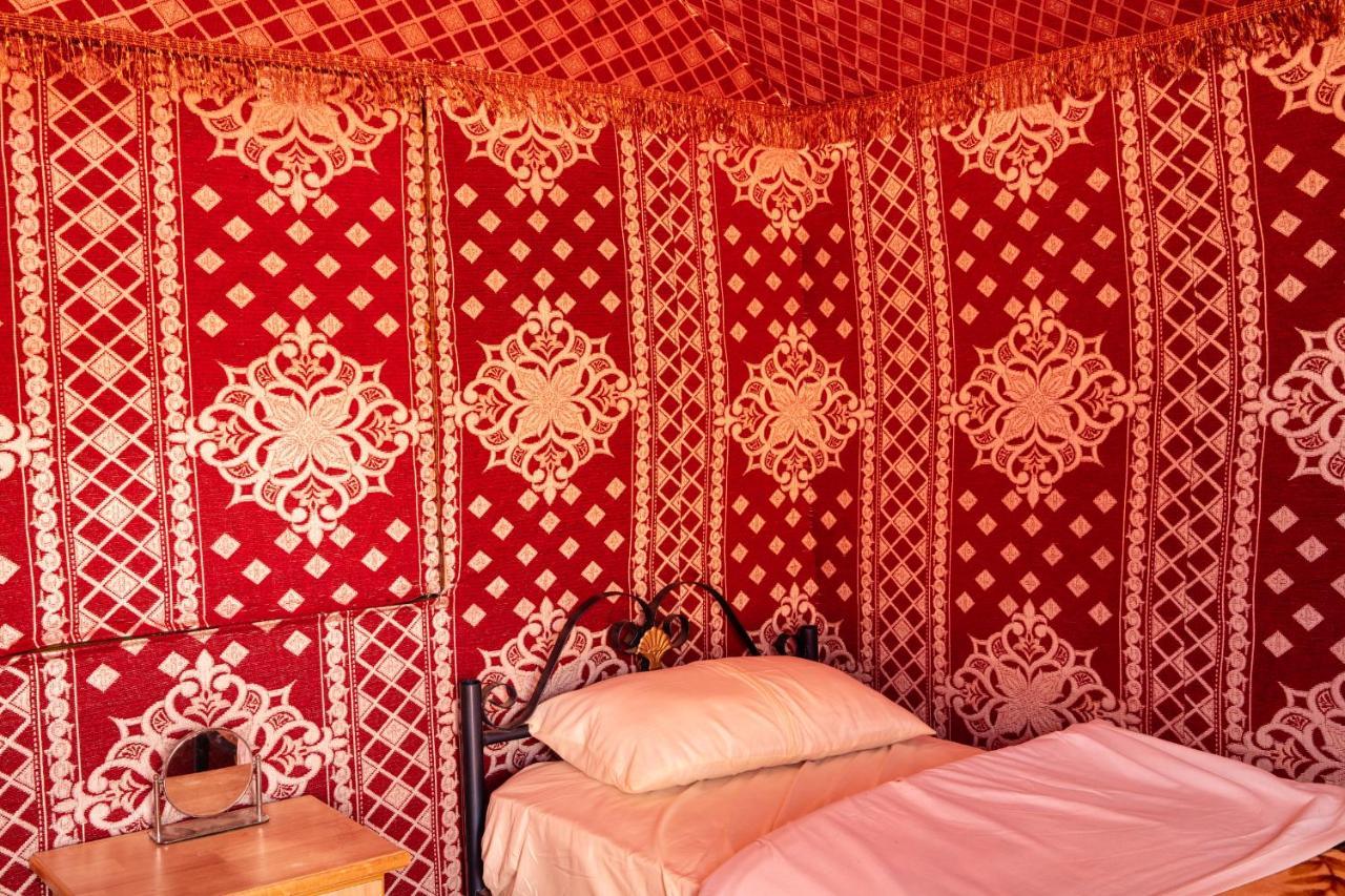 Rainbow Camp Hotel Wadi Rum Buitenkant foto